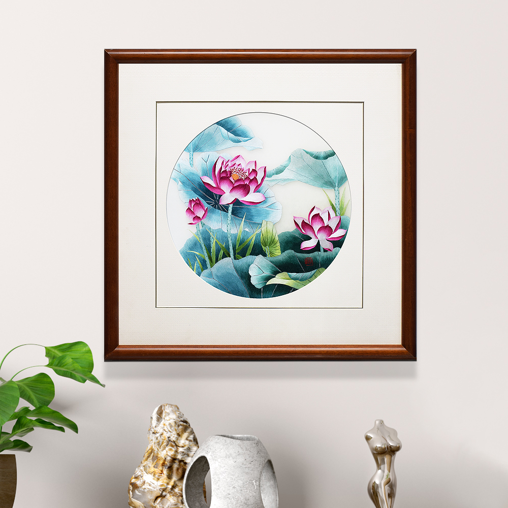 54*54顾氏刺绣成品荷花图 小幅卧室书房装饰花鸟画荷花刺绣挂画图片