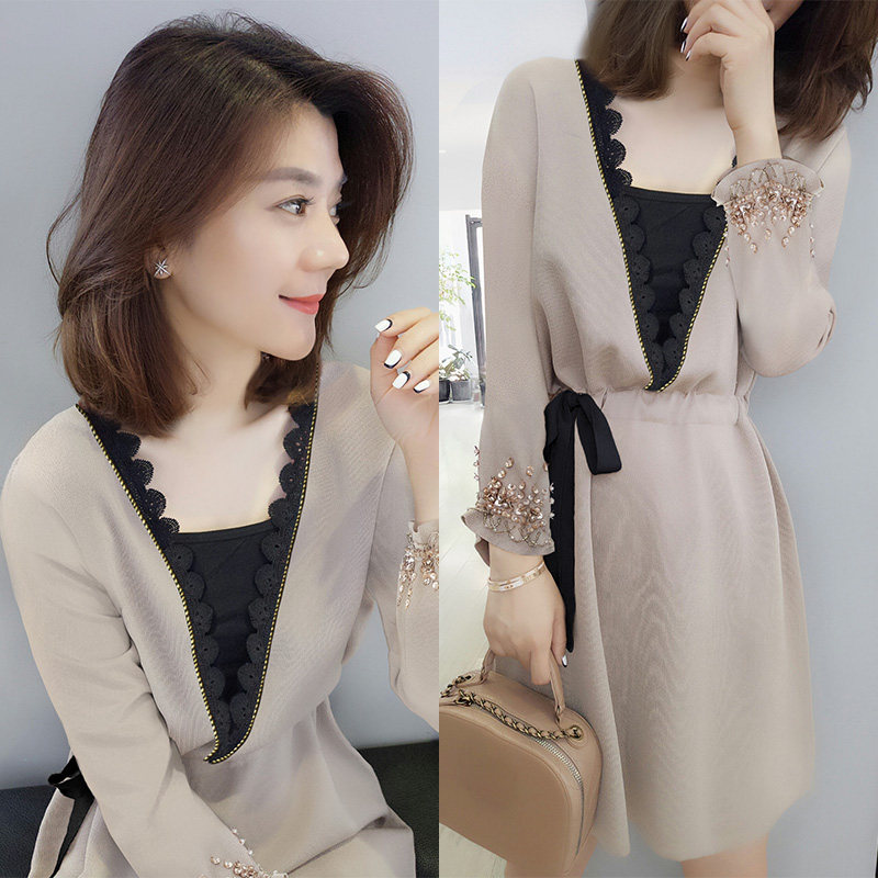 秋装2020年新款女装欧洲站v领秋季针织洋气质北欧风典雅连衣裙A字