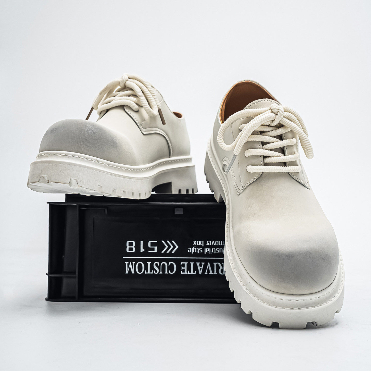 马丁靴男鞋低帮冬季宽头防水防滑白色运动学生军训专用复古工装鞋,流行男鞋,工装鞋,淘宝优惠券,粉丝福利购,淘宝优惠卷