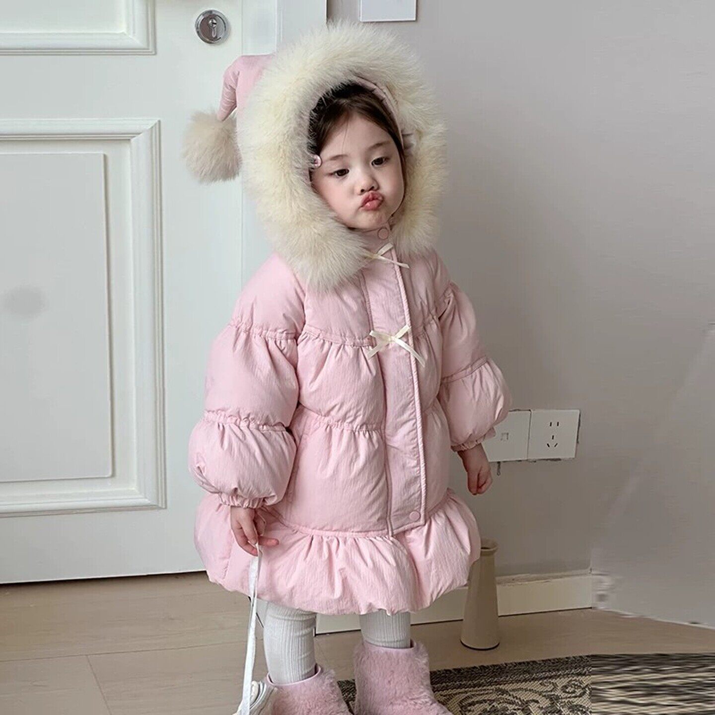 VYEO女童冬季中长款羽绒服2026新款洋气儿童连帽蝴蝶结白鸭绒冬装