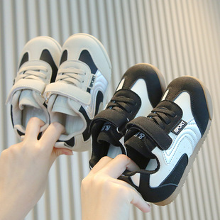 儿童鞋子女男款2026新款春秋款潮男童板鞋男宝阿甘鞋小童三四五岁