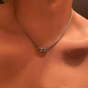 钛钢不退色项链男款洗澡可戴女生冷淡风嘻哈小众设计感圆环锁骨链