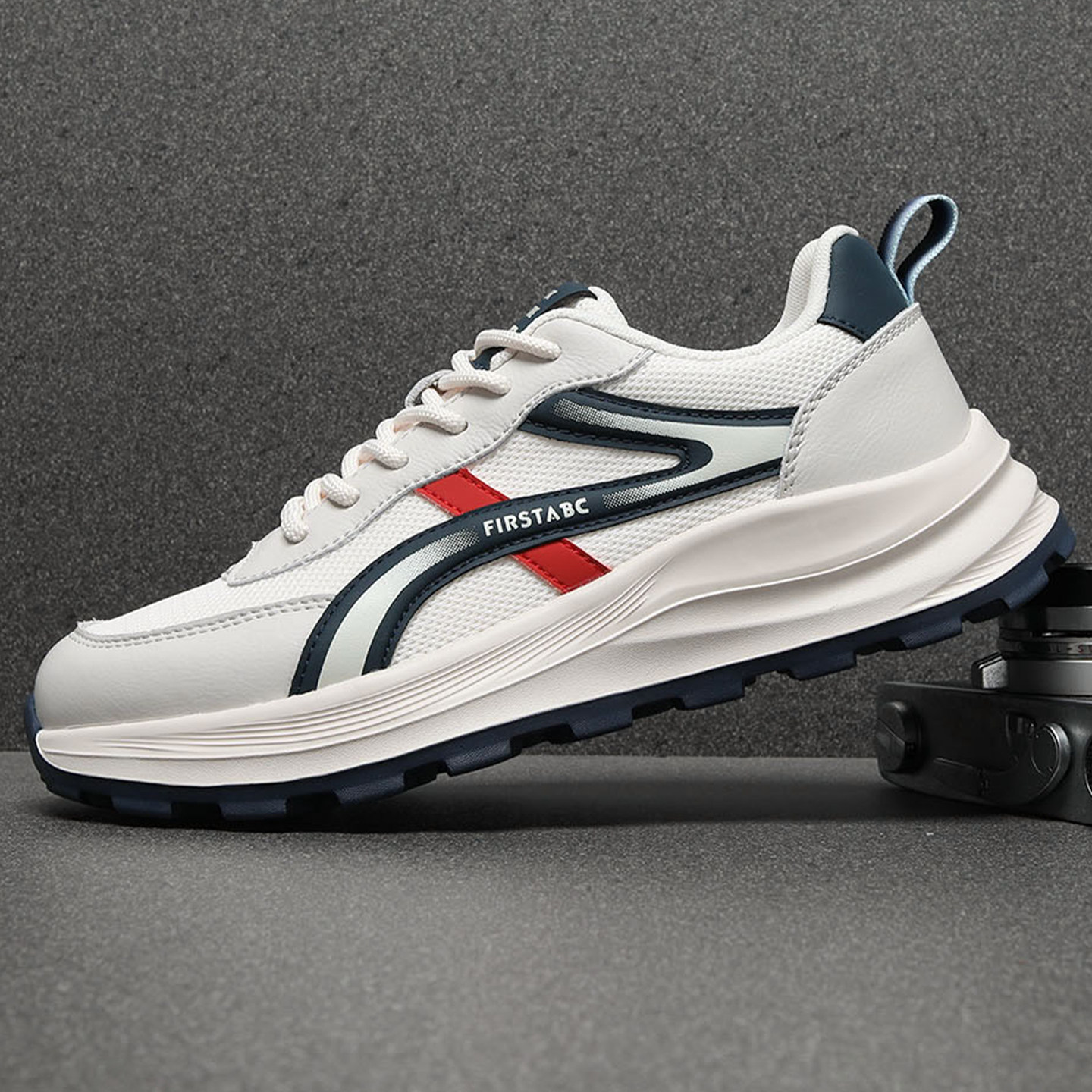 男鞋春季2026新款运动休闲鞋男厚底轻便舒适网面透气跑步鞋子男款