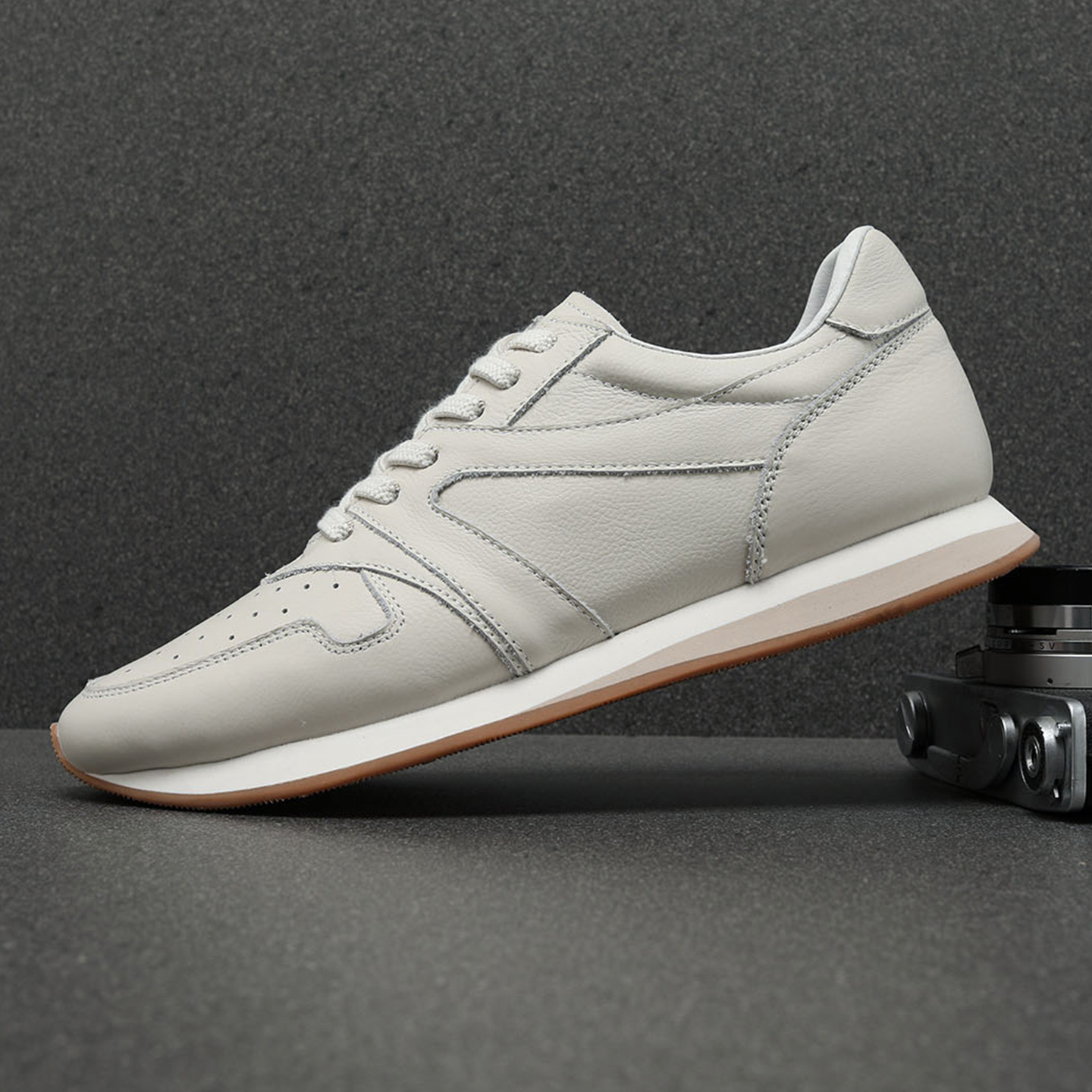 头层牛皮男鞋2025新款真皮运动休闲鞋男潮流百搭软底阿甘鞋男秋冬