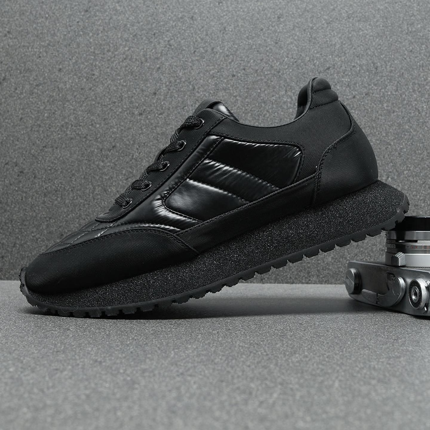 男鞋2025年冬季新款高级运动鞋