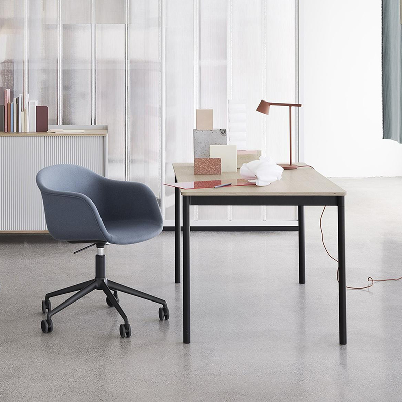 丹麦muutobase写字台多款圆桌