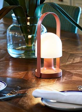 Marset FollowMe 西班牙进口 无线USB充电款台灯桌灯户外便携灯