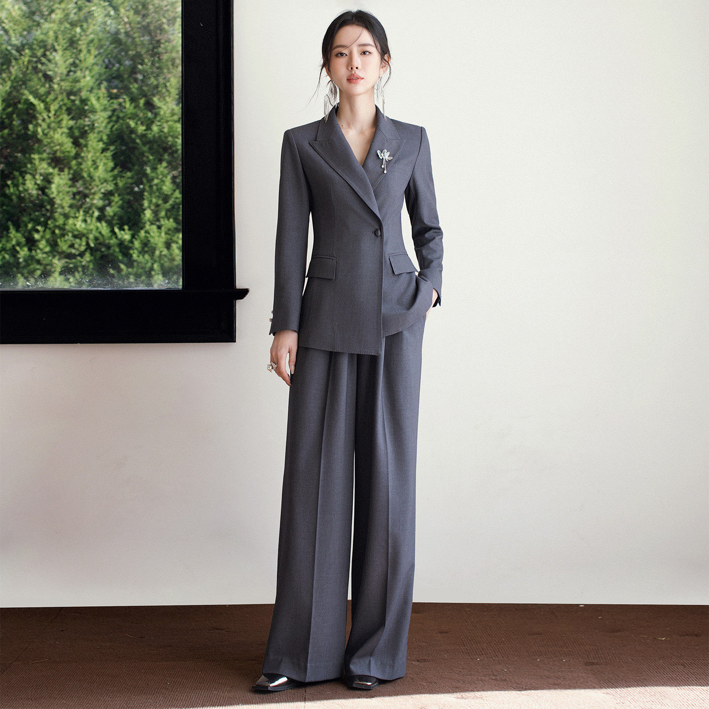 扶摇灰色高级感简约西装套装女轻奢西服阔腿裤职场两件套商务正装