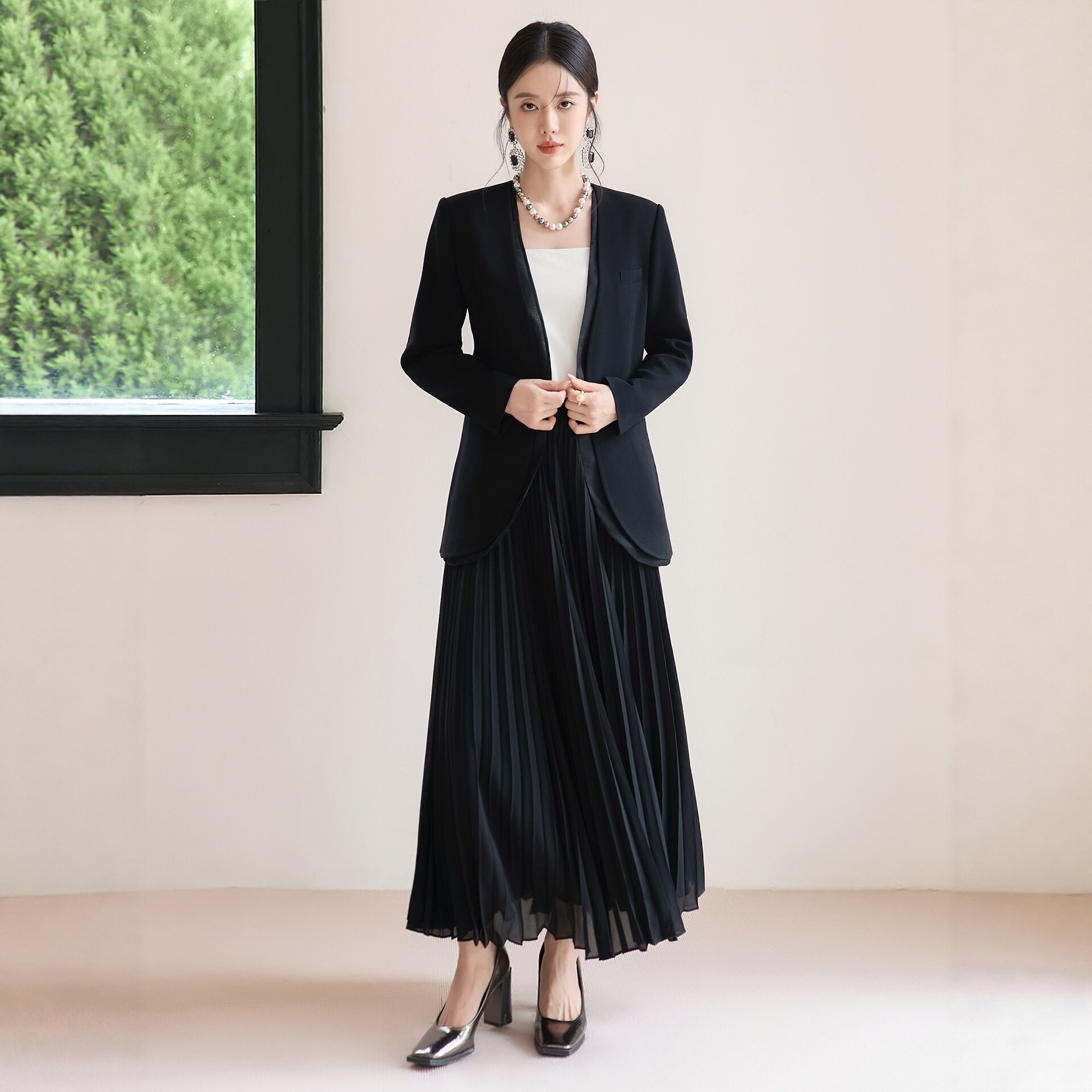 宴会礼服轻奢小香风黑色西装套装