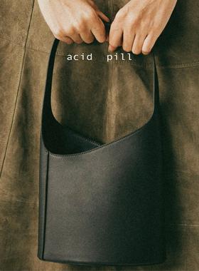 爱喜acid pill｜极简水桶包奶牛皮革咖色小牛皮包包女款单肩包