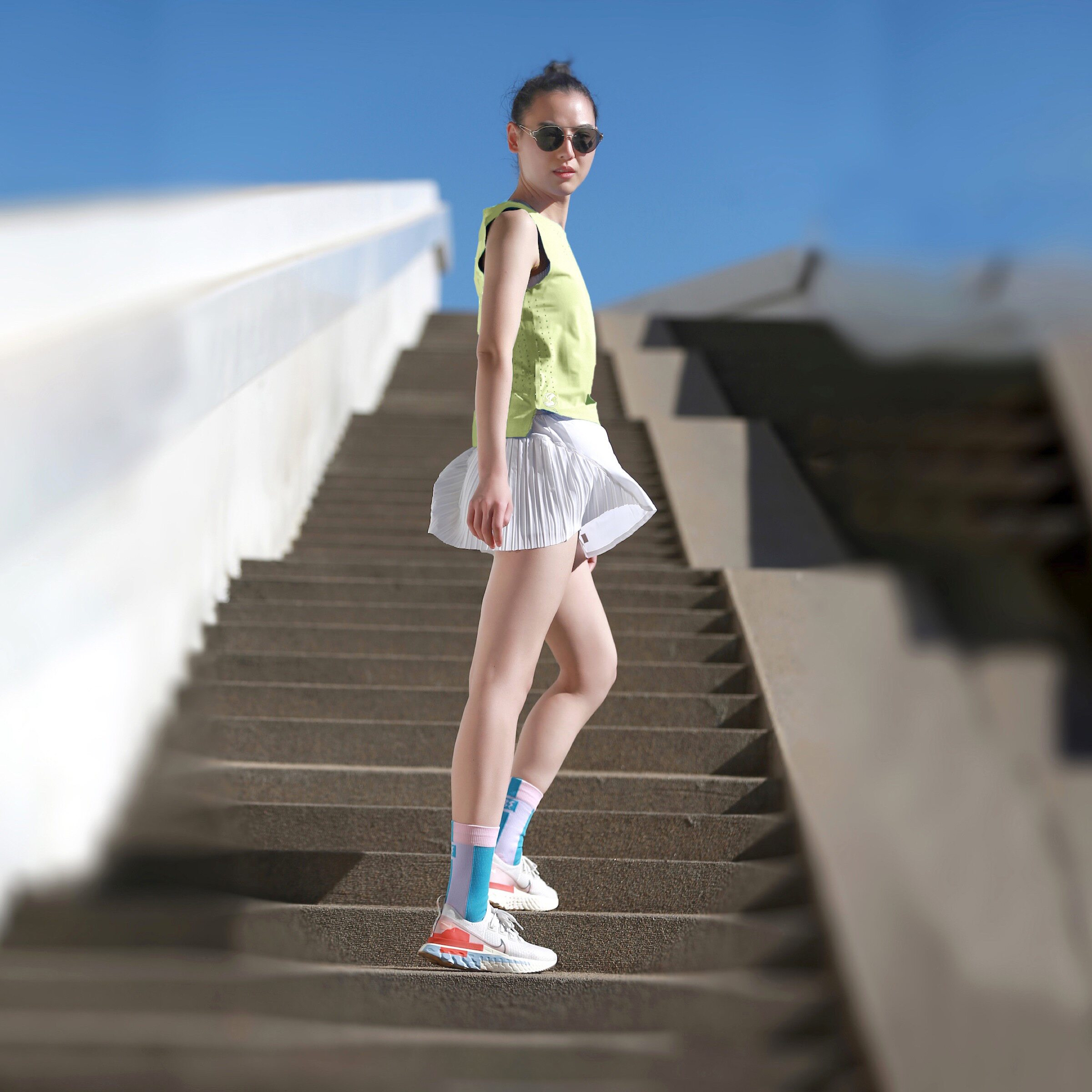 身体智慧BODYWIT女无袖T恤镂空跑步健身运动时尚舒适潮流速干排汗