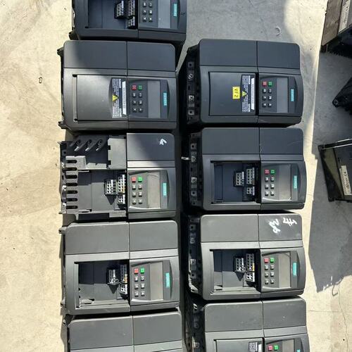 变频器6SE6420-2UD23-0BA6SE6420-2UD22-2BA16SE6420-2UD21-5AA1