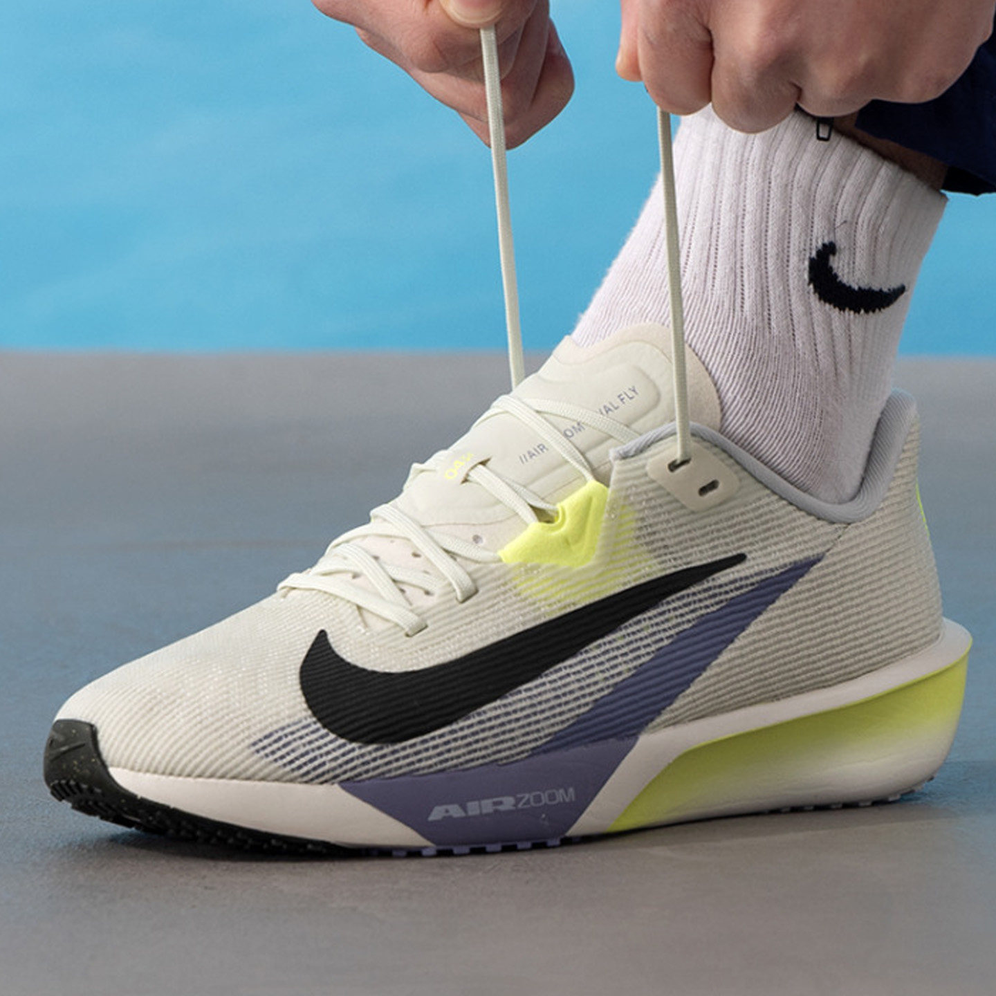 Nike耐克Air Zoom Rival Fly 4男子透气轻便运动跑步鞋FV6040-003