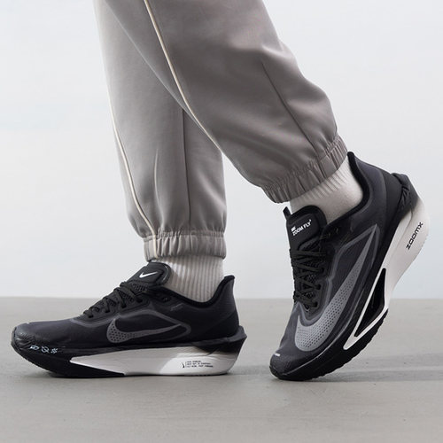 Nike耐克Zoom Fly 6男子舒适缓震竞速训练马拉松跑步鞋FN8454-800
