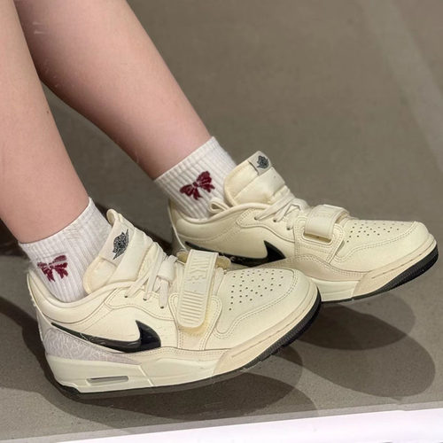 耐克女子低帮运动休闲篮球鞋
