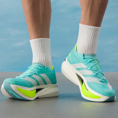 阿迪男女舒适耐磨运动跑鞋