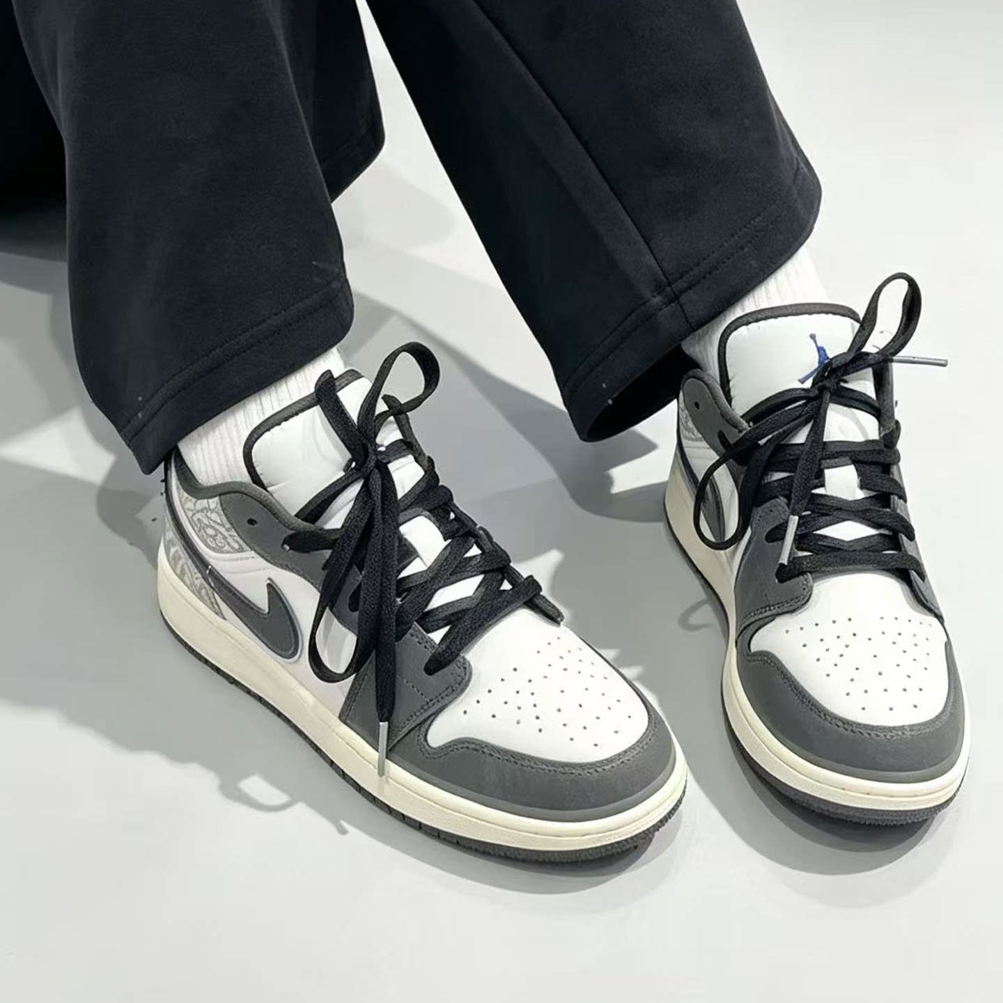 Nike耐克Air Jordan 1女大童GS款舒适百搭低帮休闲板鞋II1247-600