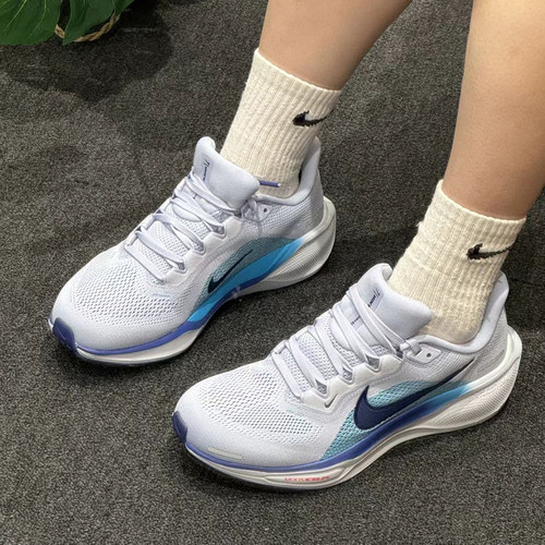 耐克男子系带耐磨跑步鞋