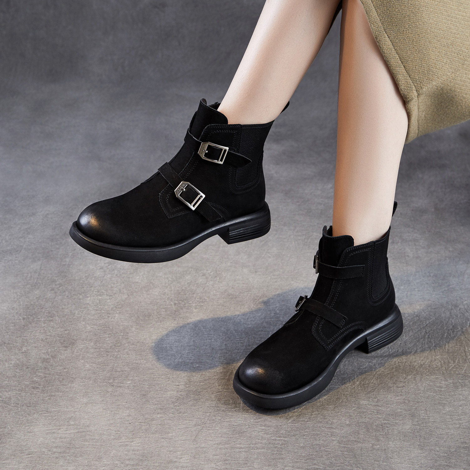 复古皮带扣中跟马丁靴女25秋冬头层牛皮切尔西靴磨砂皮机车短靴子