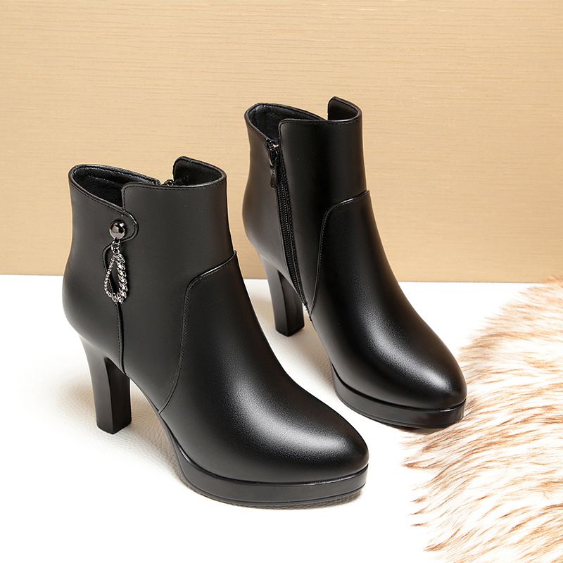 高跟短靴女2021年秋冬新款软皮靴子新款小跟保暖中年女士棉鞋