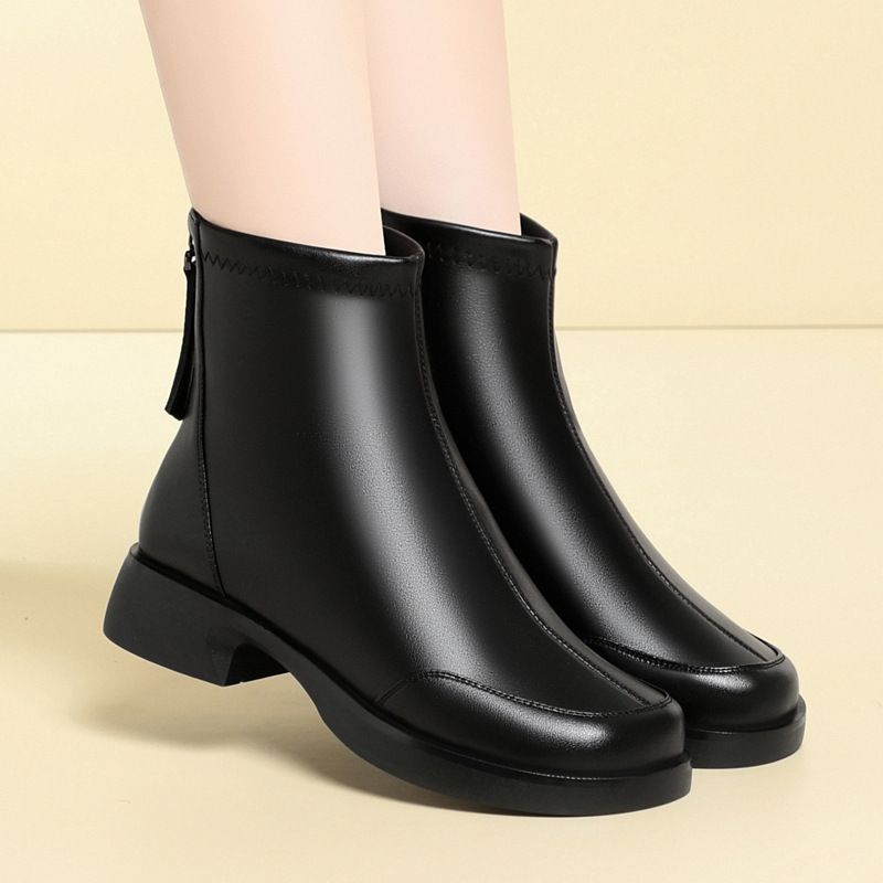 简约高级秋冬季新款软皮女鞋马丁靴子中筒英伦百搭瘦瘦小短靴
