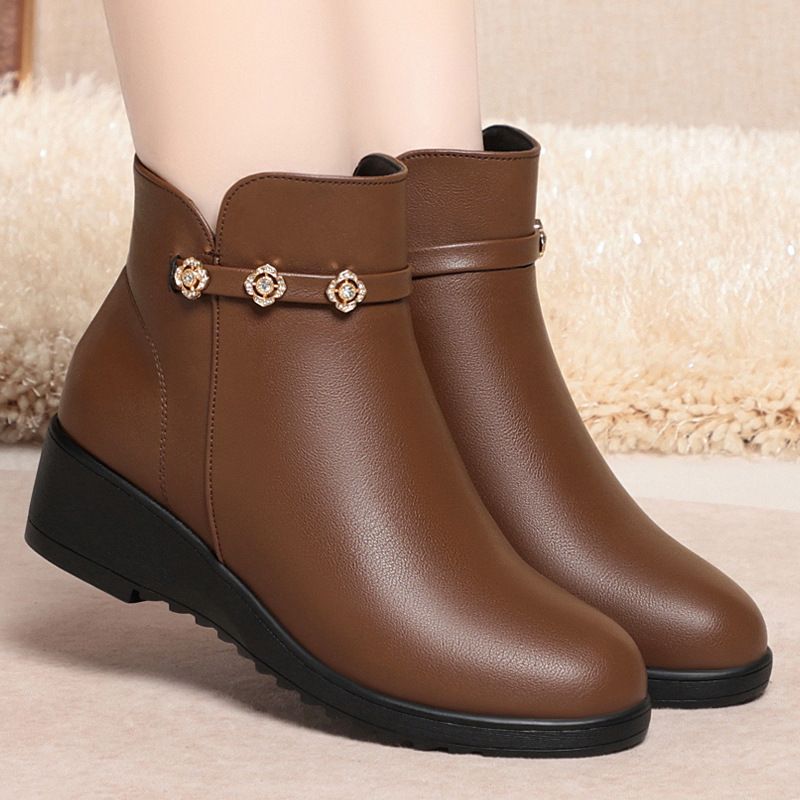 简约高级靴子女秋冬季短靴女鞋妈妈鞋子保暖棉鞋皮鞋中年女靴