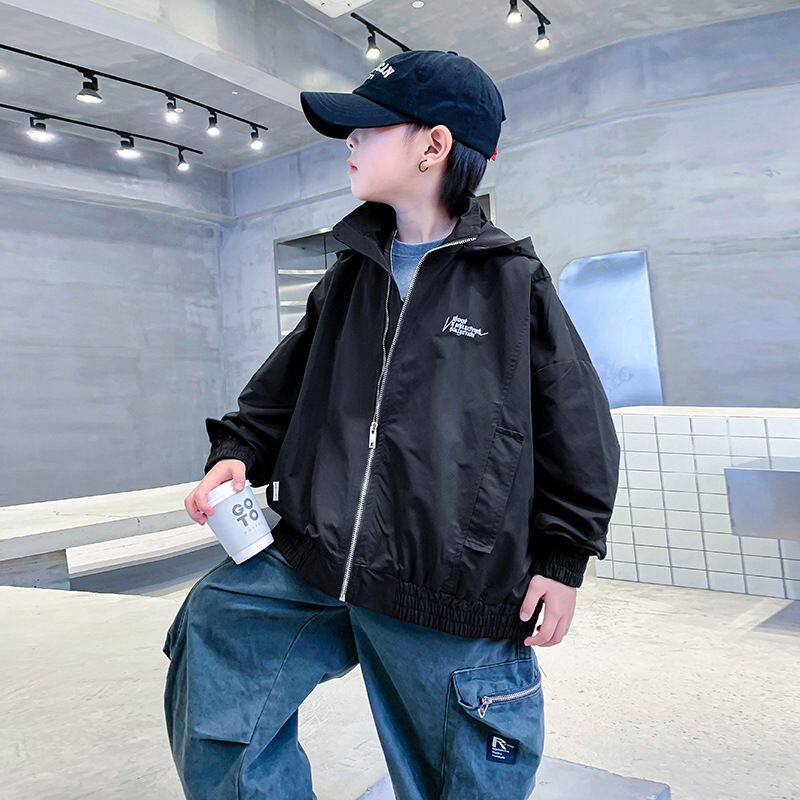 男童夏装户外运动黑色连帽外套2026年新款装夏款痞帅登山服装