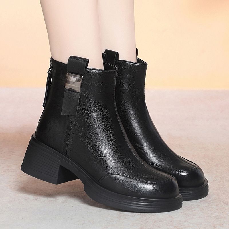 简约高级粗跟百搭时装靴子女款马丁靴中跟厚底烟筒靴秋冬短靴