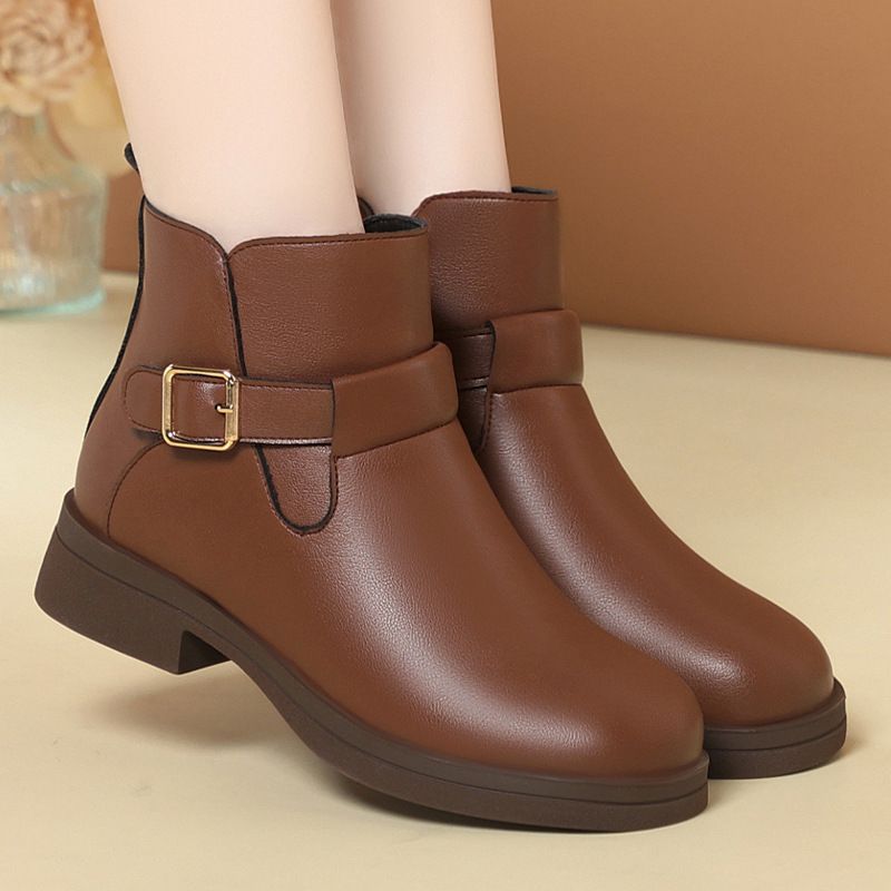 简约高级中老年靴子大码棉鞋平底短靴秋冬软底妈妈鞋保暖皮鞋