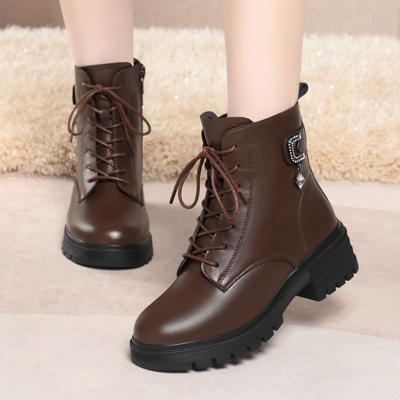 简约高级软底马丁靴女2025秋冬季皮靴舒适百搭短靴女英伦风女靴子