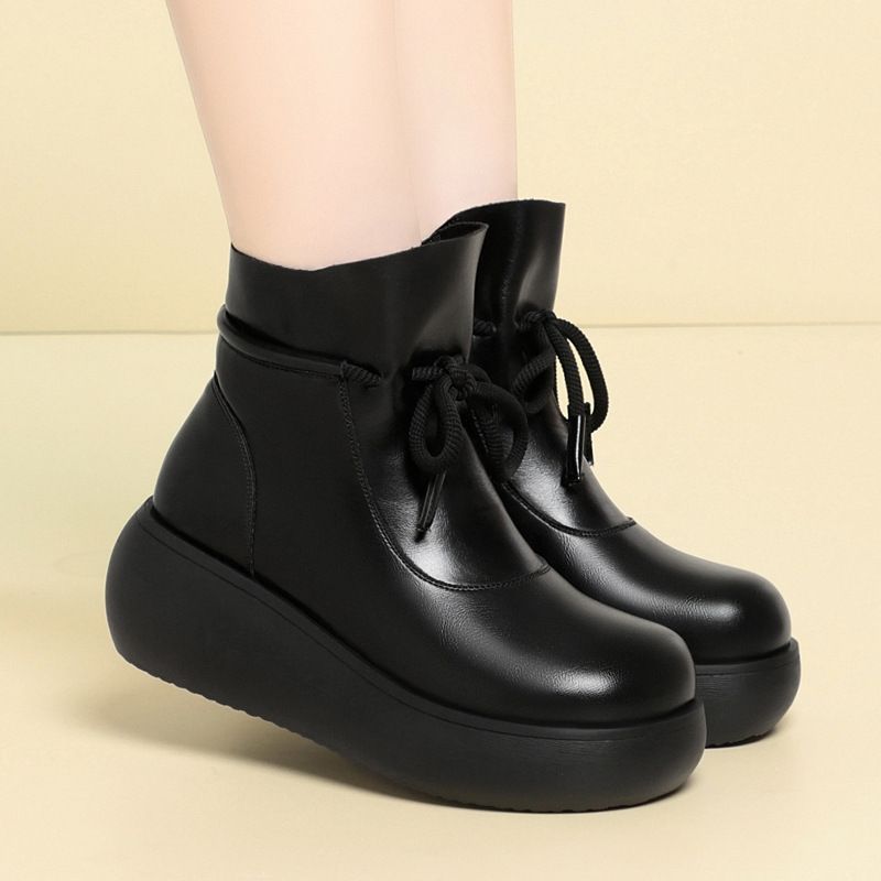 秋冬新款复古厚底软皮马丁靴系带轻便短靴子保暖女鞋舒适棉鞋