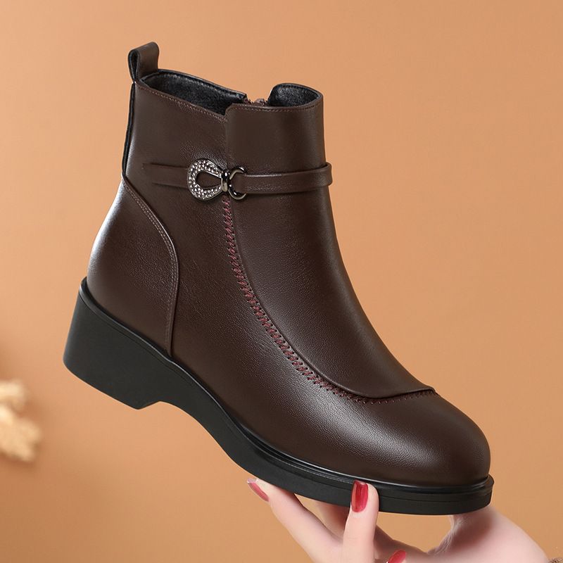 软底软皮棉鞋中老年女款短靴妈妈鞋皮鞋冬季保暖棉靴简约高级