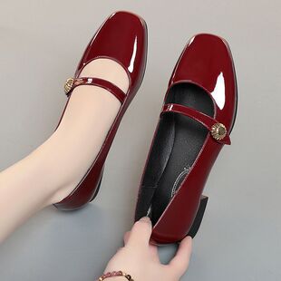 方头单鞋女夏款2026新款女鞋春夏款浅口低跟漆皮软底舒适妈妈皮鞋