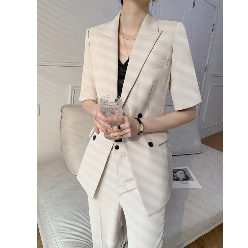 白色休闲西装套装女夏薄款职业装气质女神范高级感小个子西服外套