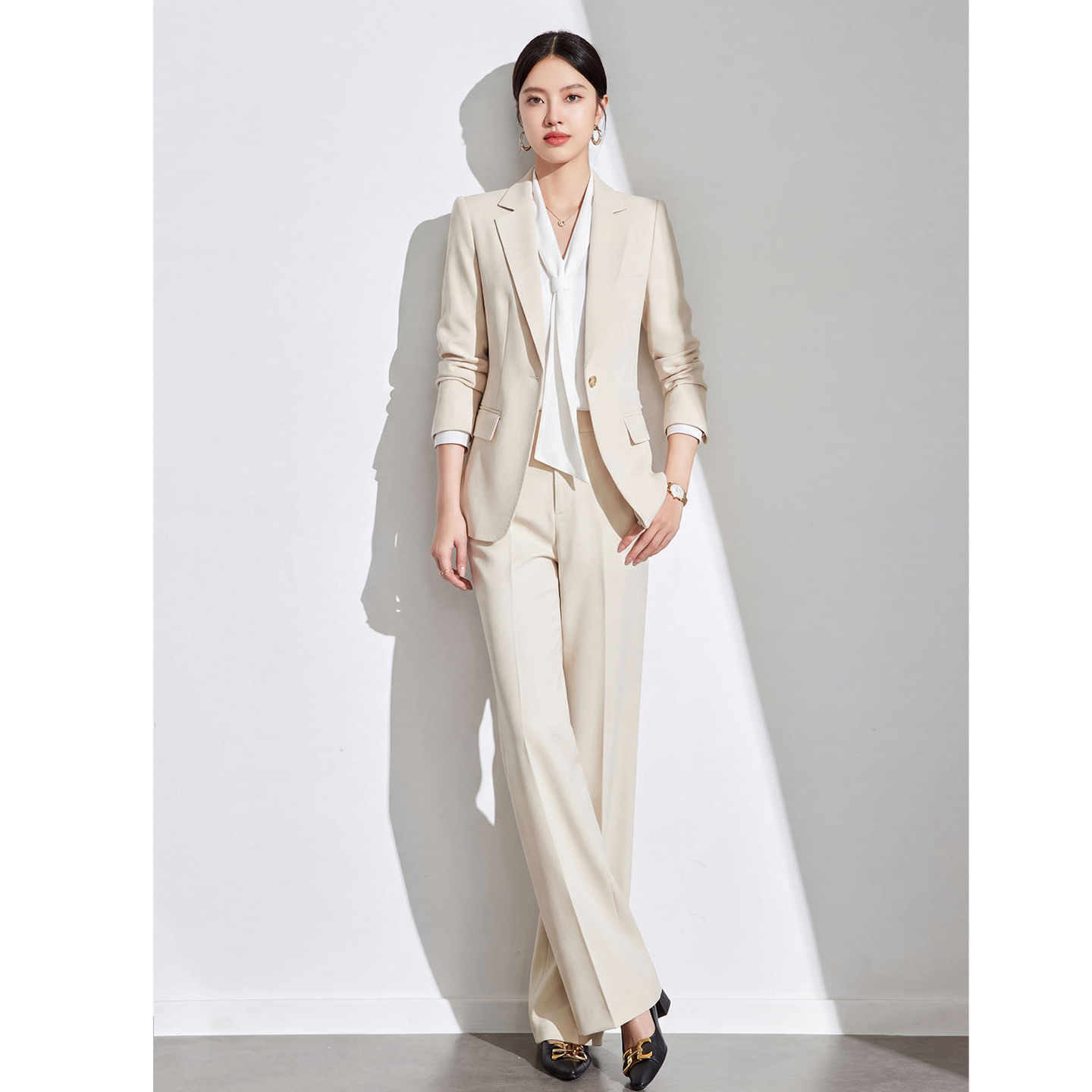 米色西装套装女高端定制设计感职业正装轻奢高级感阔腿裤休闲西服