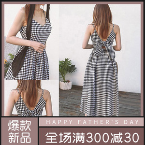 黑白格子连衣裙女夏韩版显瘦露背蝴蝶结适合胯大的文艺复古吊带裙