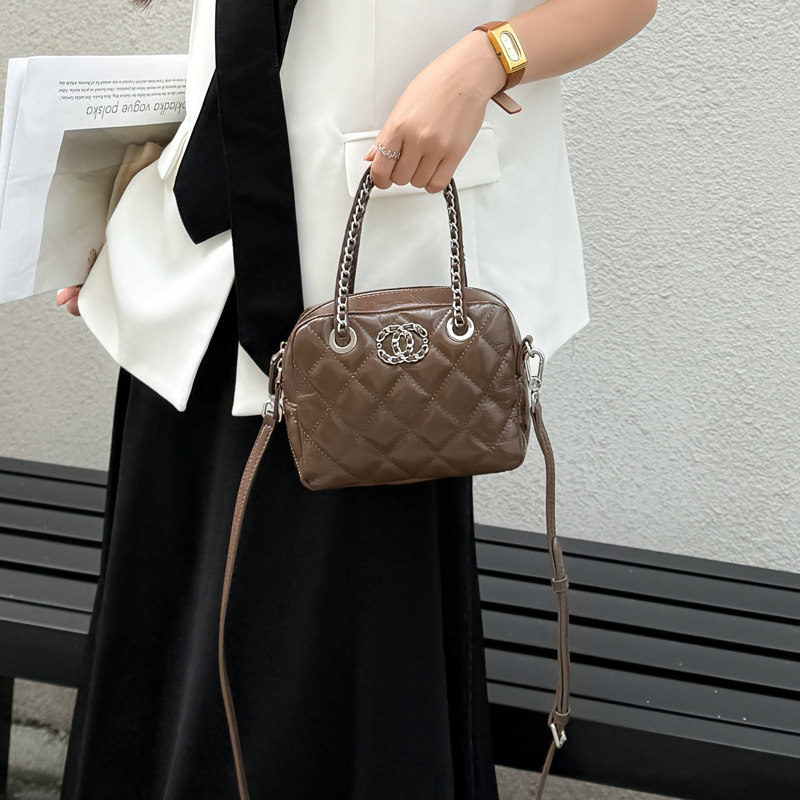 小包包头层牛皮手机包手提小方包单肩斜挎潮流新款小香风真皮链条