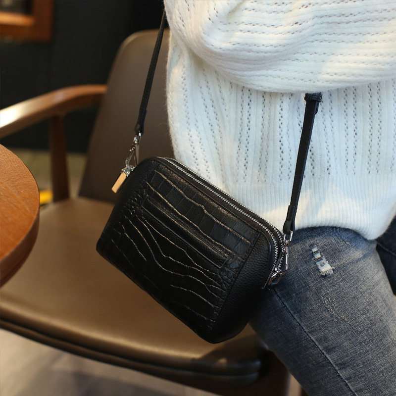 包包女2023新款真皮斜挎小包包手机包鳄鱼纹双拉链大容量贝壳小包