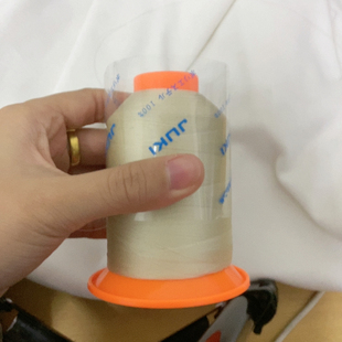 包邮 10元 满28 2500米 一轴米色高弹锦纶缝纫线