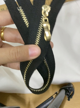 5元2条，长23厘米黑色闭口铜拉链，满20包邮