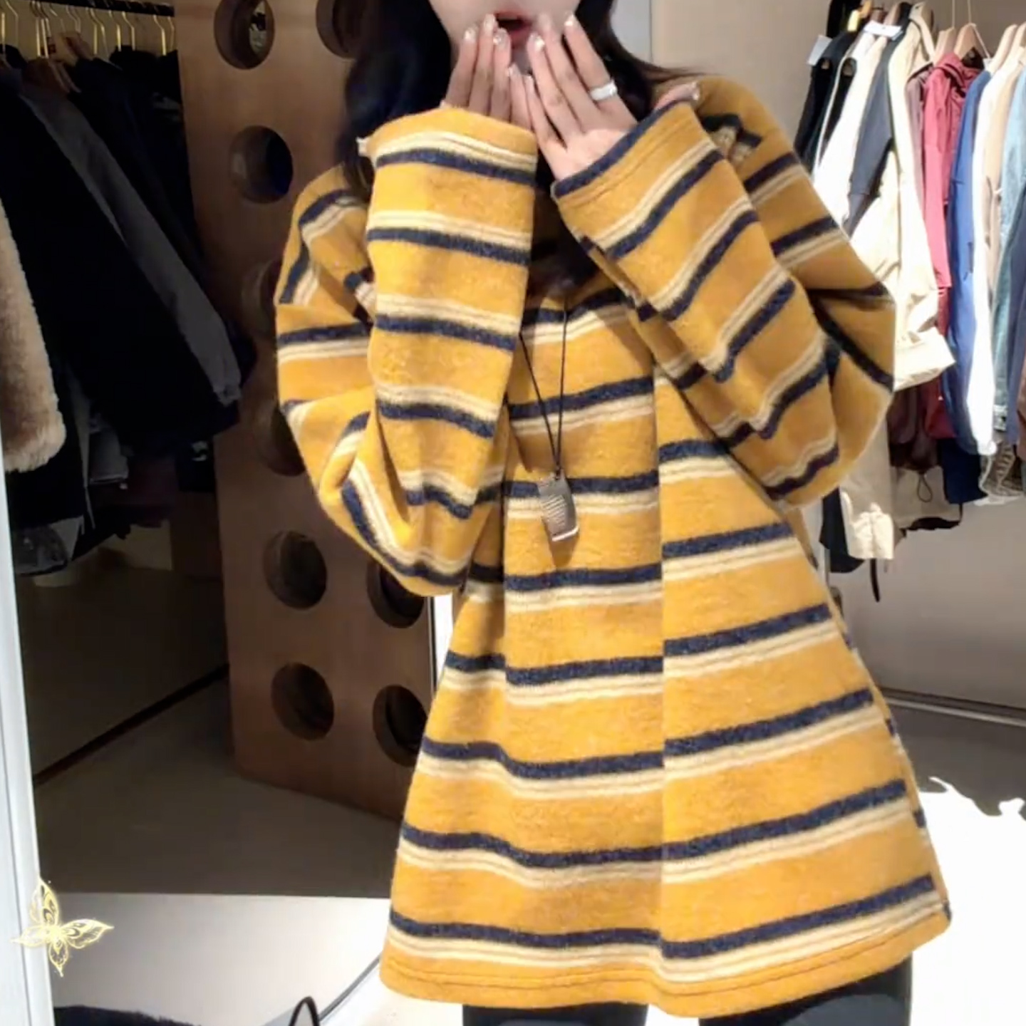 慵懒风撞色条纹圆领长袖T恤