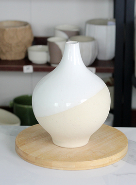 WE 细嘴花瓶白色24CM