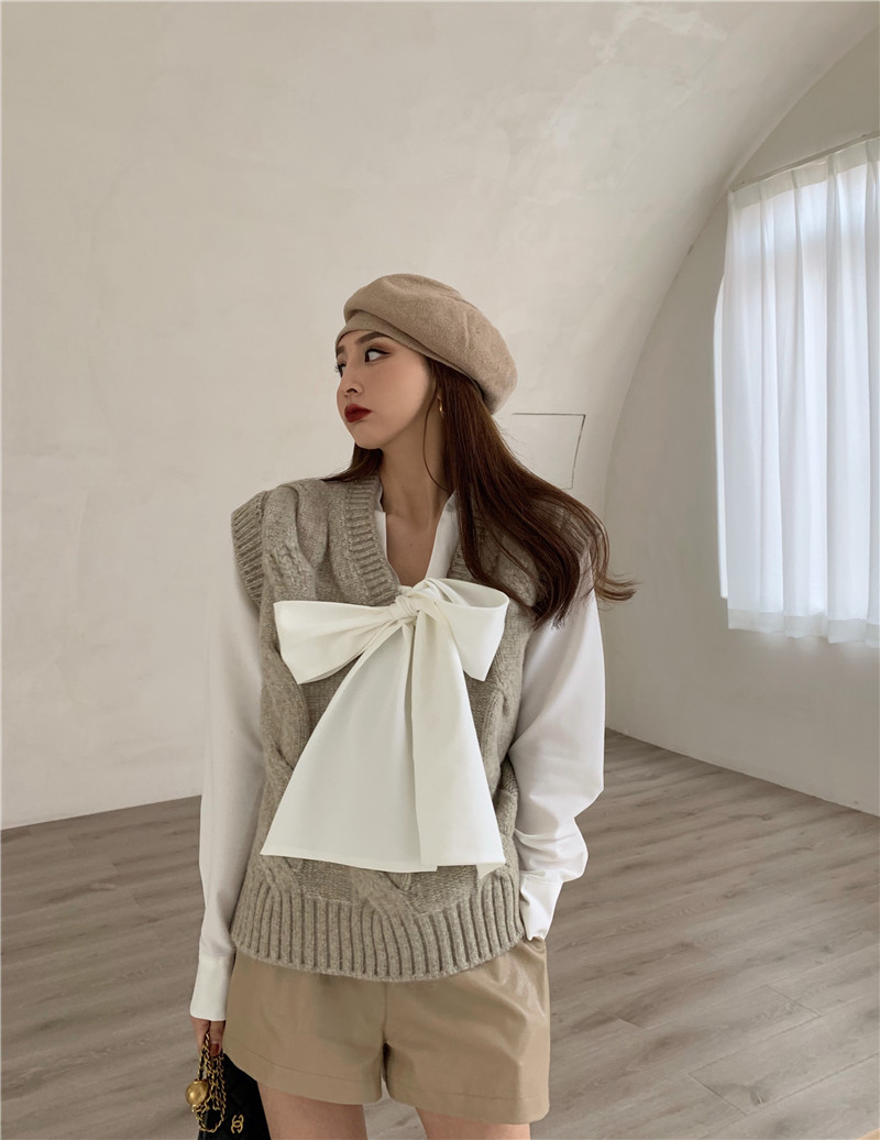 Real auction real price folding magic sweater vest vest vest vest jacket + shorts + bow shirt