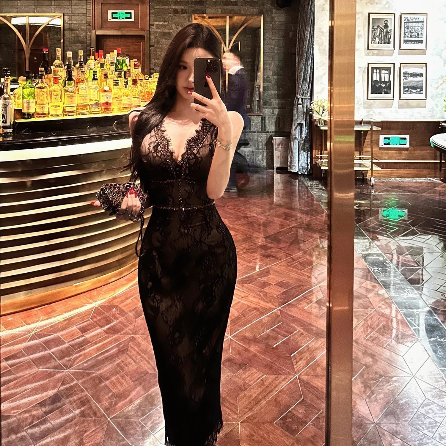 蕾丝手工订珠连衣裙女重工设计