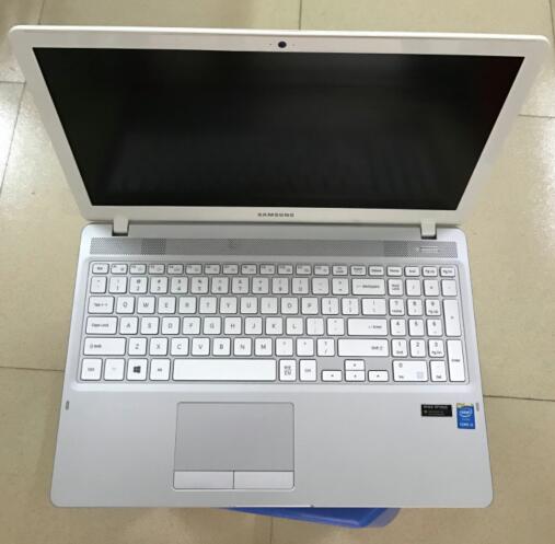 ¶þÊÖÈýÐÇ500R5H i5 15.6Ó¢´ç³¬±¡±ãЯʽ´ø¹Ì̬ÓÎÏ·ÓéÀֱʼDZ¾µçÄÔ