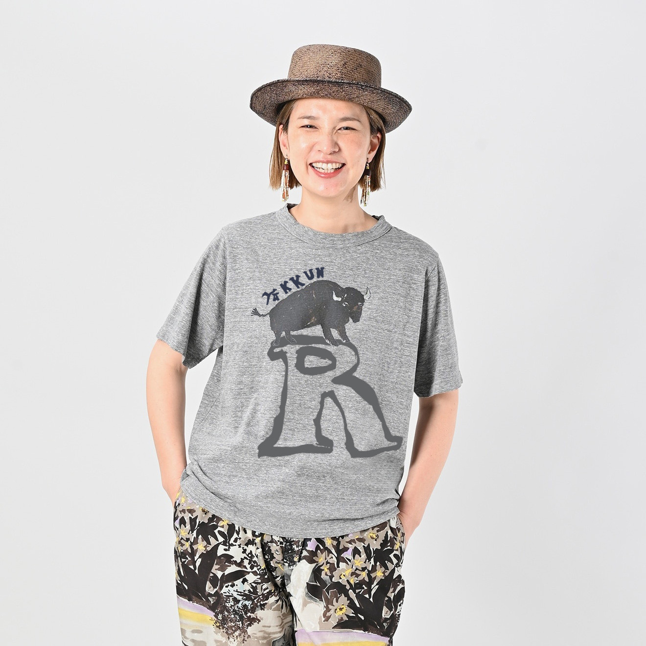 25夏季新品日系可爱牦牛R字印花短袖情侣款休闲透气竹节棉T恤男女