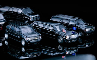 596 Model 1:64合金汽车模型 北展凯迪拉克野兽总统9车套装版