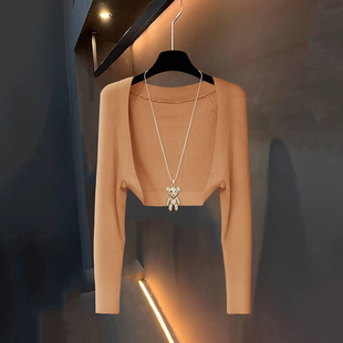 秋冬新款高腰短款洋气法式复古配吊带裙长袖针织开衫外套披肩上衣