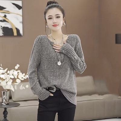 高级感洋派百搭镶钻V领针织衫2025秋季新款大尺码胖MM时尚休闲上