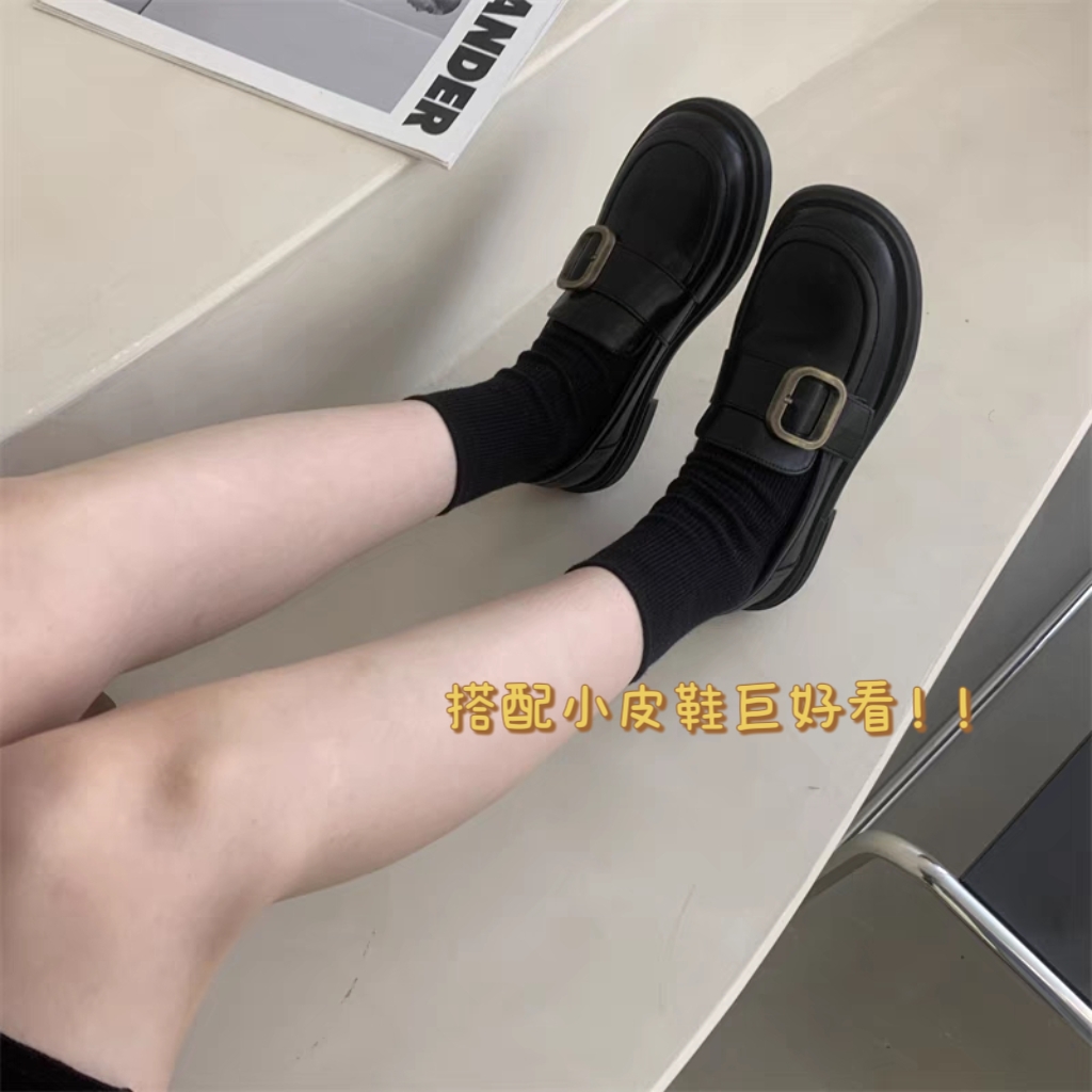 搭配小皮鞋巨显瘦的薄款堆堆袜女